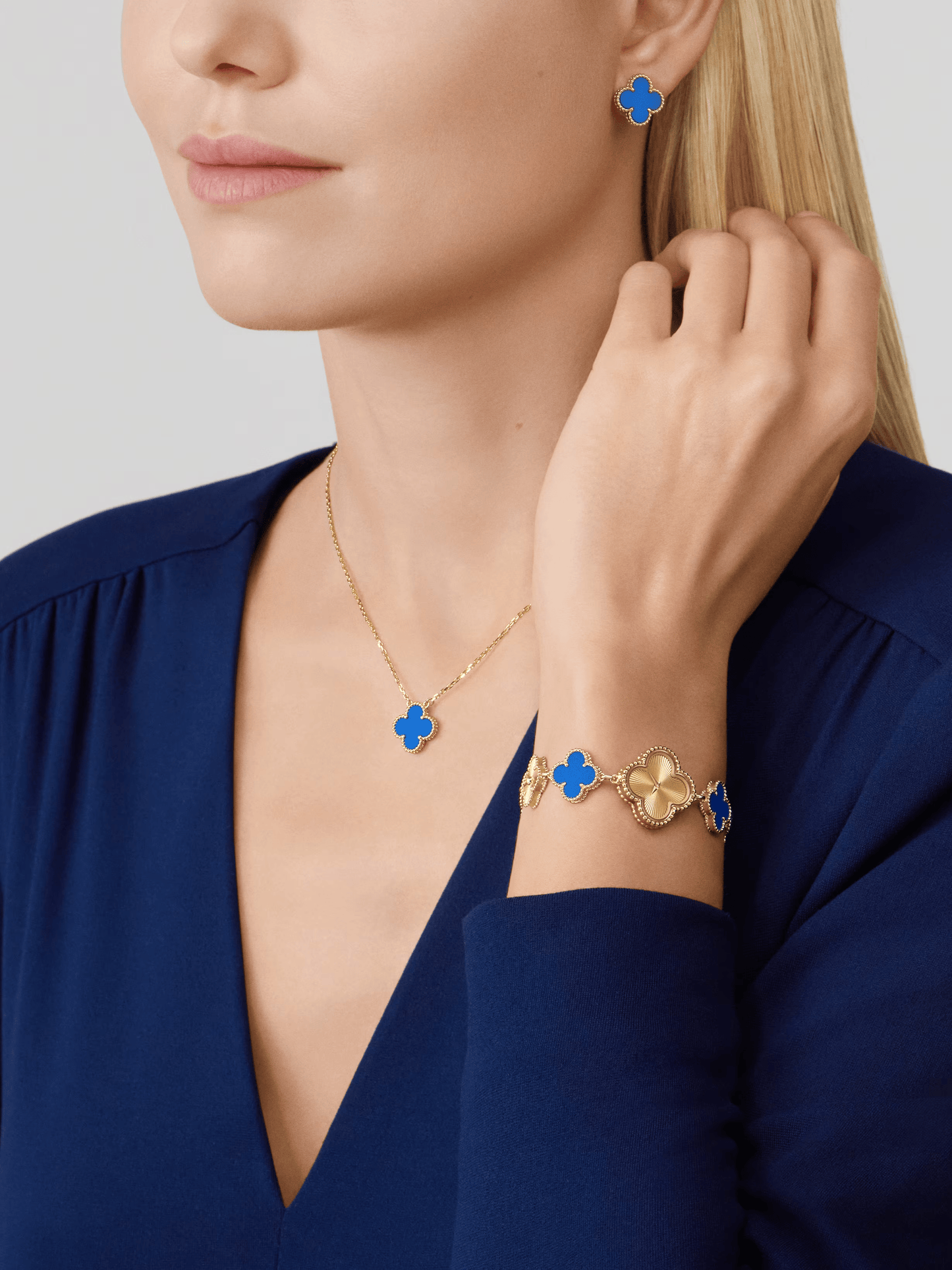 FORTUNE CLOVER NECKLACE | BLUE